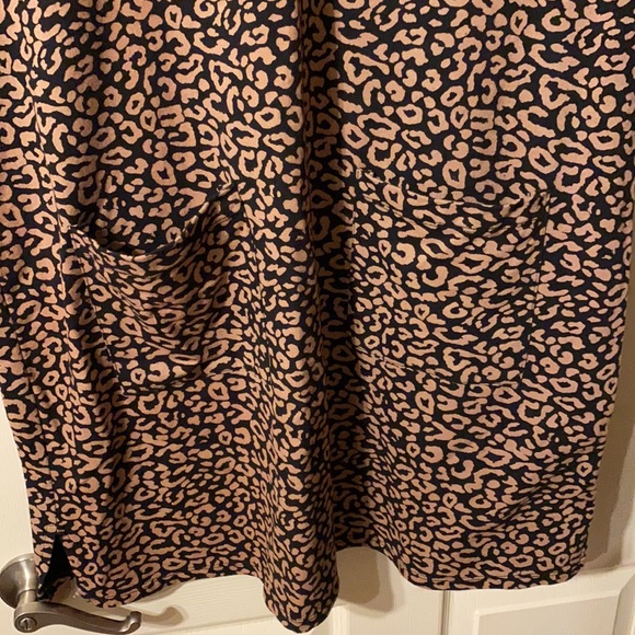 Mododoc Los Angeles v-neck dolman sleeve dress - Picture 6 of 8